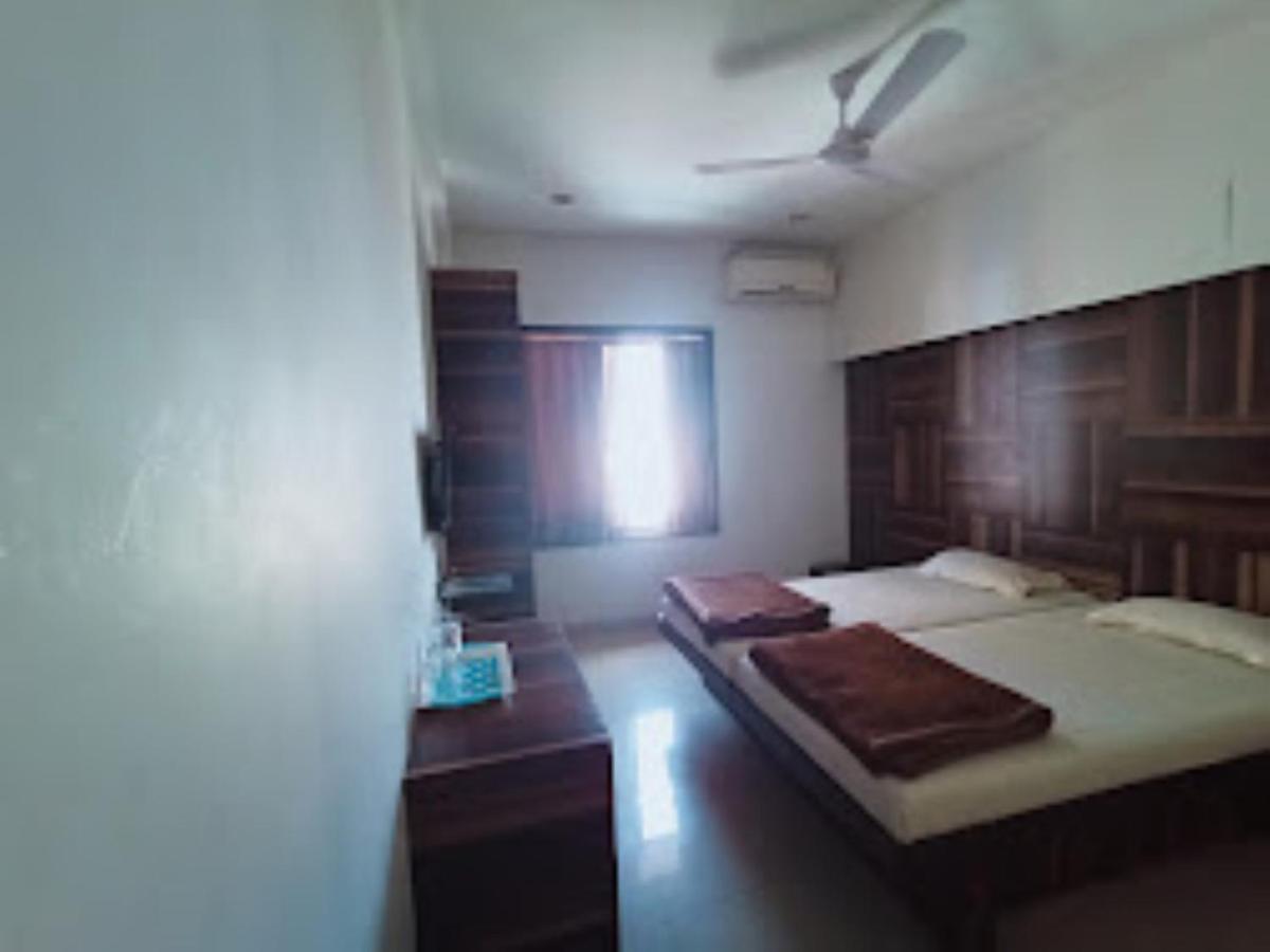 Atithi Guest House,Нашик Екстер'єр фото